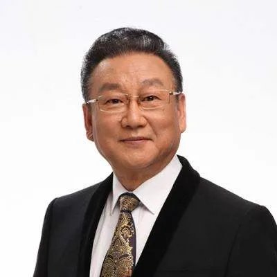 《敢问路在何方》是哪首歌曲的歌词？