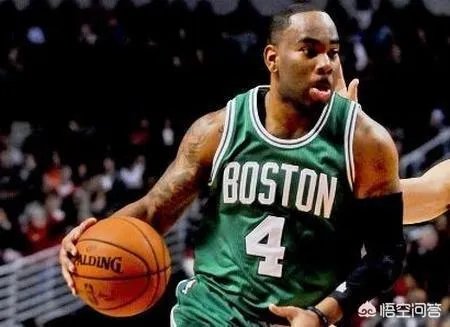 如何评价北京队签下马库斯-索顿这一操作,以及北京季后赛的前景?