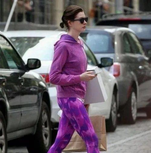 紫色配什么颜色