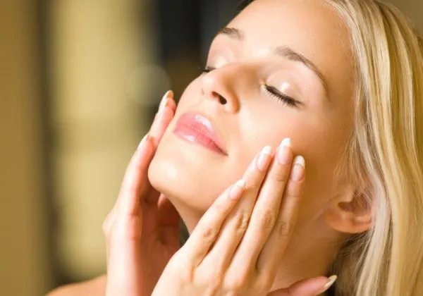 卸妆油的使用方法 卸妆油怎么用