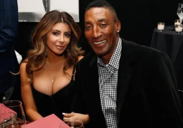 公牛队退役了哪些人的球衣?