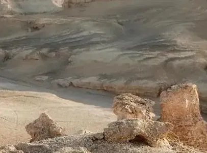 楼兰古国的人去哪里了？他们为什么要离开？