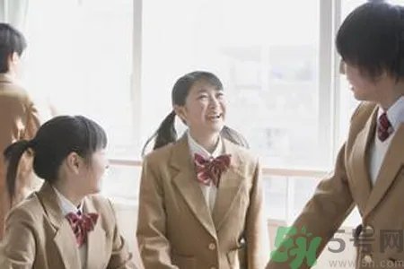 初中生女生的标准胸围是多少？初中女生正常胸围是多少？