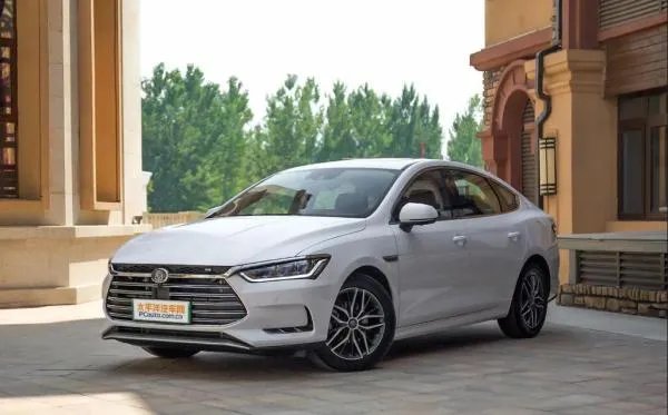 比亚迪混合动力汽车