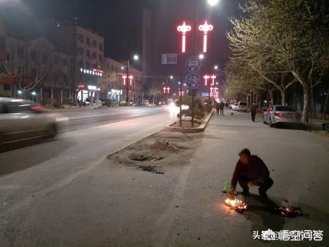 对于南京暂停清明现场祭扫活动你怎么看?