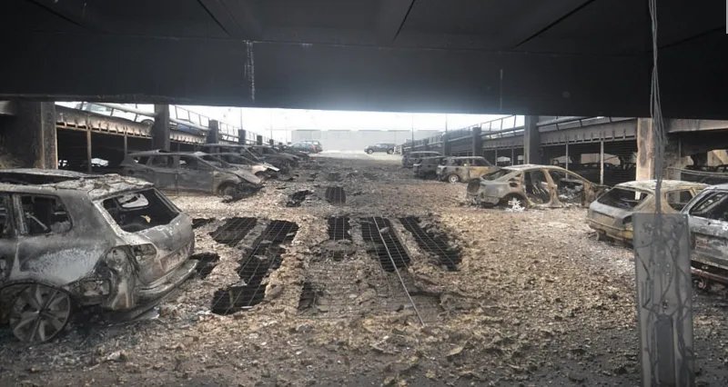 英立体停车场发生火灾造成怎样的损失？