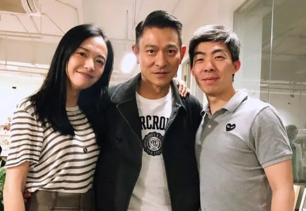 刘德华弟弟罕见露面