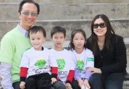 伏明霞老公个人资料简介 为什么嫁50岁的老头