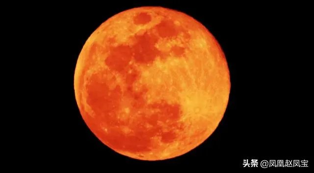 你曾拍过或者见过的最美的月亮是什么样的?