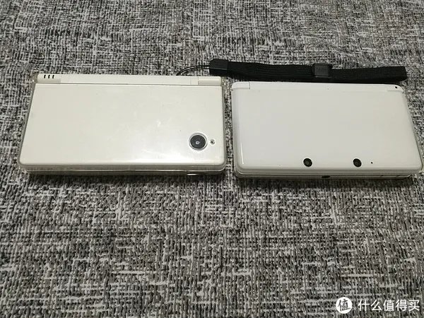 电玩任天堂游戏机