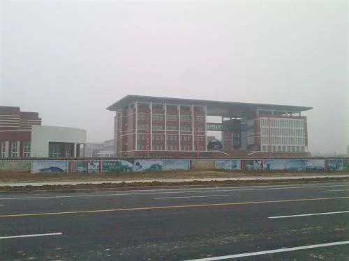 寒亭一中的学校简介