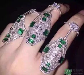 潘多拉和施华洛奇哪个好？潘多拉和施华洛奇哪个贵？