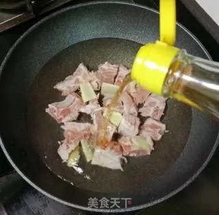 玉米萝卜排骨汤