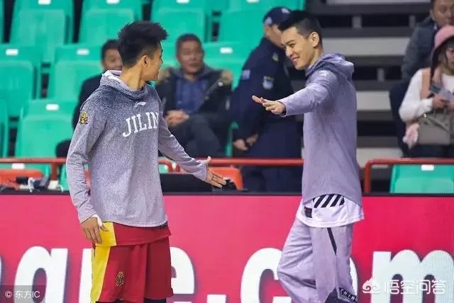 赵继伟突然受伤，辽宁队有意新赛季召回高诗岩，吉林队会同意吗？