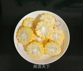 玉米萝卜排骨汤