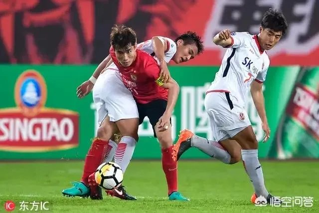 恒大38岁老将郑智送出世界级妙传,就连央视解说也被征服感叹!你怎么看?