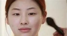 如何学习化裸妆？
