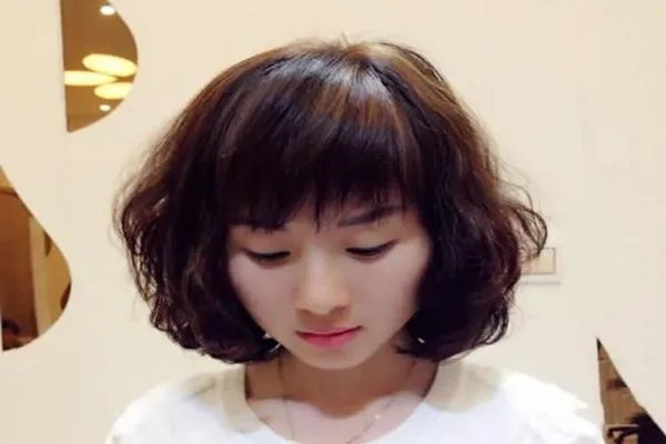 女生什么样的发型不好看 女生什么样的发型土