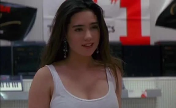 詹妮弗康纳利大尺度剧照：她滚过的床单比你洗过的都多