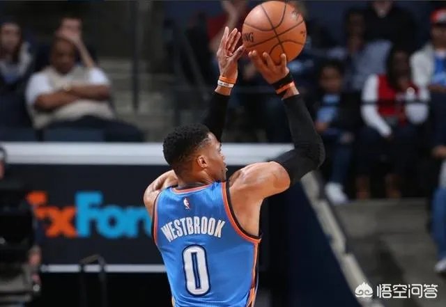 威少对阵热火狂摘18个篮板，如何看待他为了场均三双刷数据的行为？