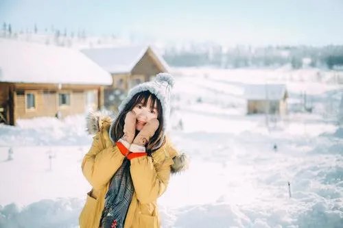 迪丽热巴玩宝宝滤镜可爱甜美,有个爱卖萌女朋友什么感受?