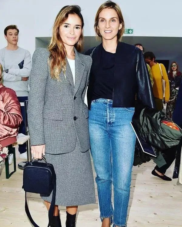 今年秋季比较流行什么样的外套呢?