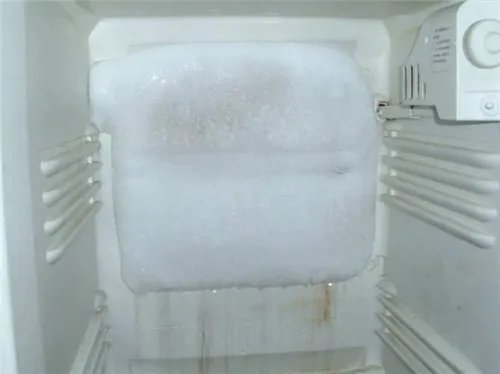 冰箱冷藏室结冰的原因和解决方法是怎样的