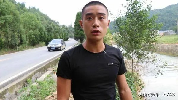 江西小伙95后王亮2分钟勇救4人，立了一等功为什么还被喷？