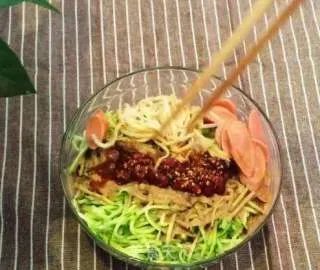 凉拌面