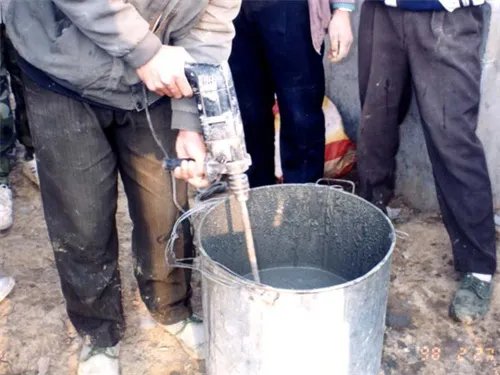 无收缩灌浆料一方是多少吨