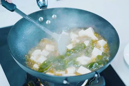 海带豆腐汤的做法 家常海带豆腐汤做法介绍