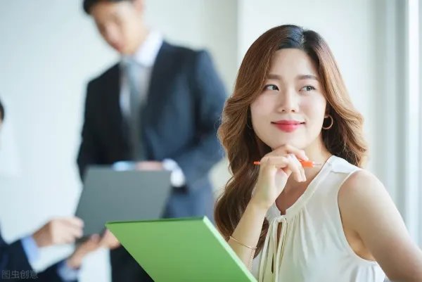 超六成专科生月薪低于5000元,为何还不如工地搬砖?