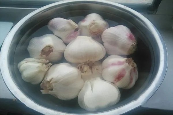 糖醋泡蒜的正确做法