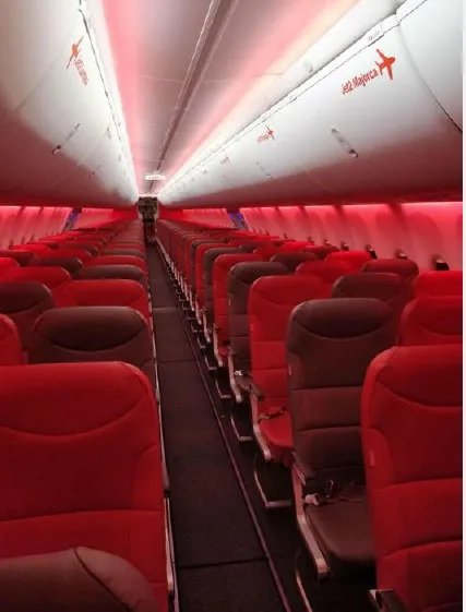 女子坐飞机为何成了唯一的乘客?