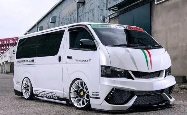 丰田HIACE怎么样?值得买吗?