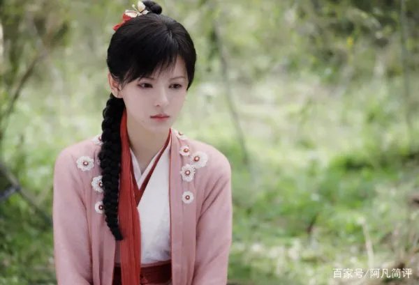 电影《海大鱼》女主角是谁，她在《琉璃》出演了哪个角色？