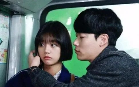 你和异性发生过的最尴尬的事情是什么?