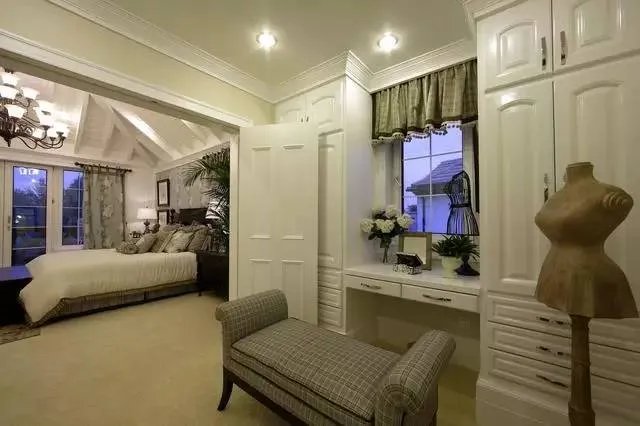 看多了美式乡村别墅，来欣赏一下英伦风的乡村风格吧！