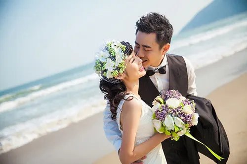 新人们广州哪里拍婚纱照好  广州优秀婚纱店推荐