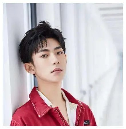 北电艺考成绩公布，张子枫只考了第三名，前两位素人是谁？