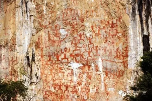 广西花山岩画满足哪些申遗标准？