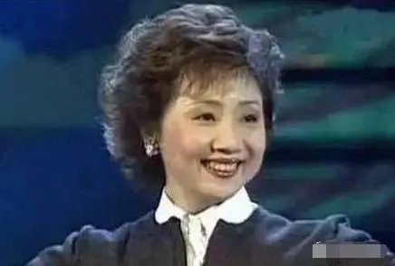 徐丽丽春光美歌词