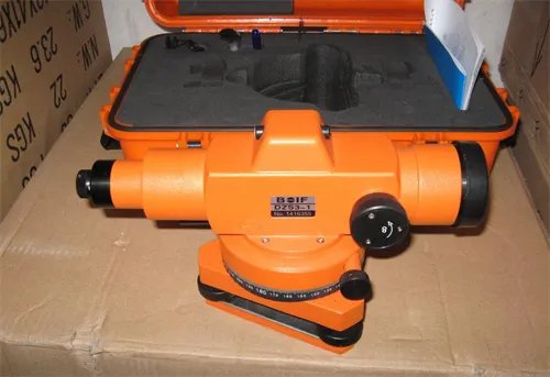 红外线水平仪如何使用