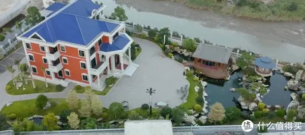 明星豪宅有啥好羡慕的，中国真正的千万豪宅都在农村！