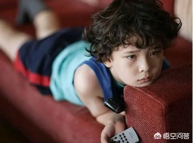 南京一位小学生一年被妈妈说了1万个“笨”,无奈地写了篇作文,你怎么看?