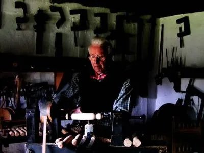 老人成ktv主力军 关爱老人从何做起