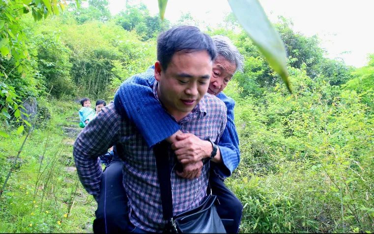 孤寡老人花26万修活人墓是怎么回事?