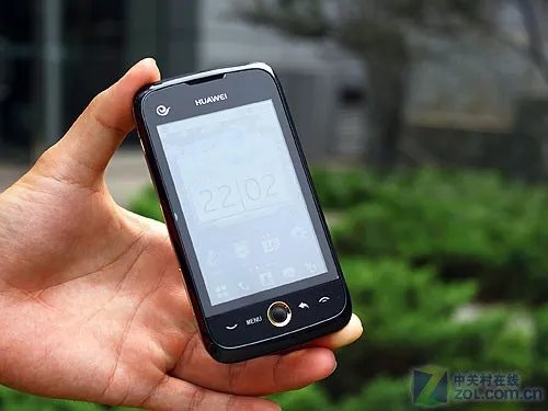 1800元是个坎 华为C8600/SE M1i对比评测