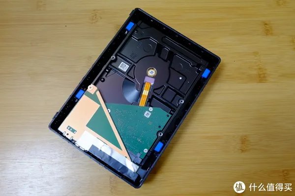 西数Elements,西数Mybooks,希捷Expansion三款移动硬盘拆解方法。