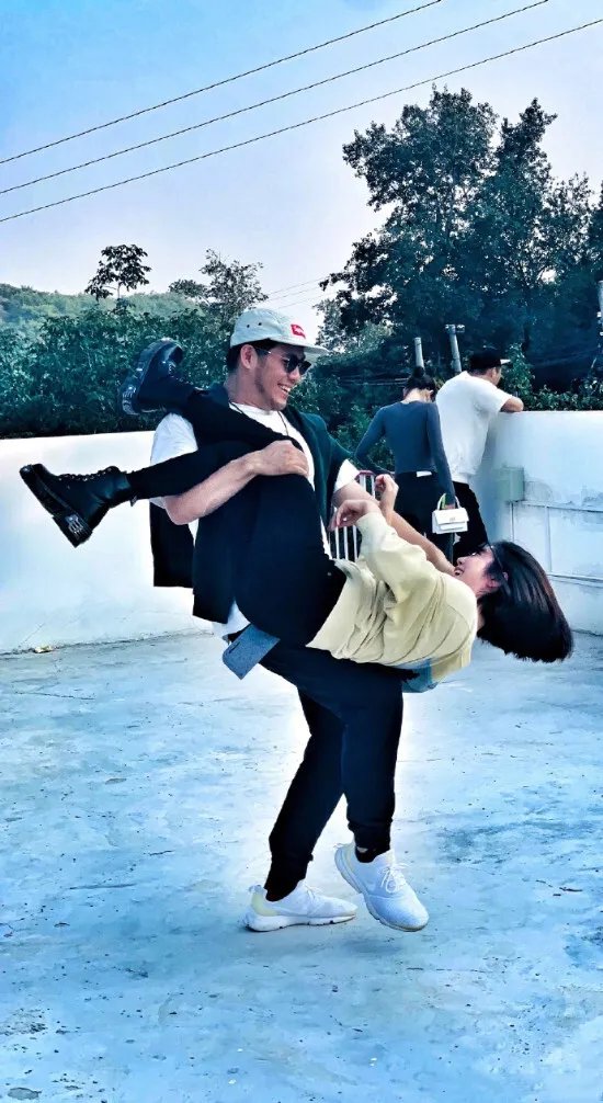 赵奕欢公布恋情 男友身份背景曝光竟然是他!